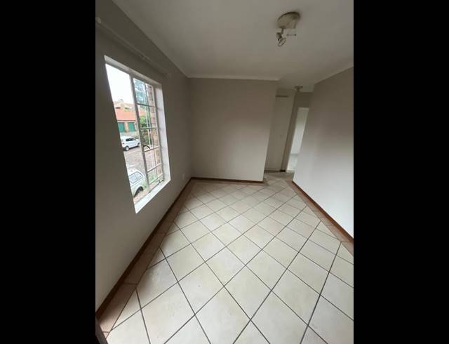 2 BEDROOM APARTMENT FOR SALE IN MORELETAPARK